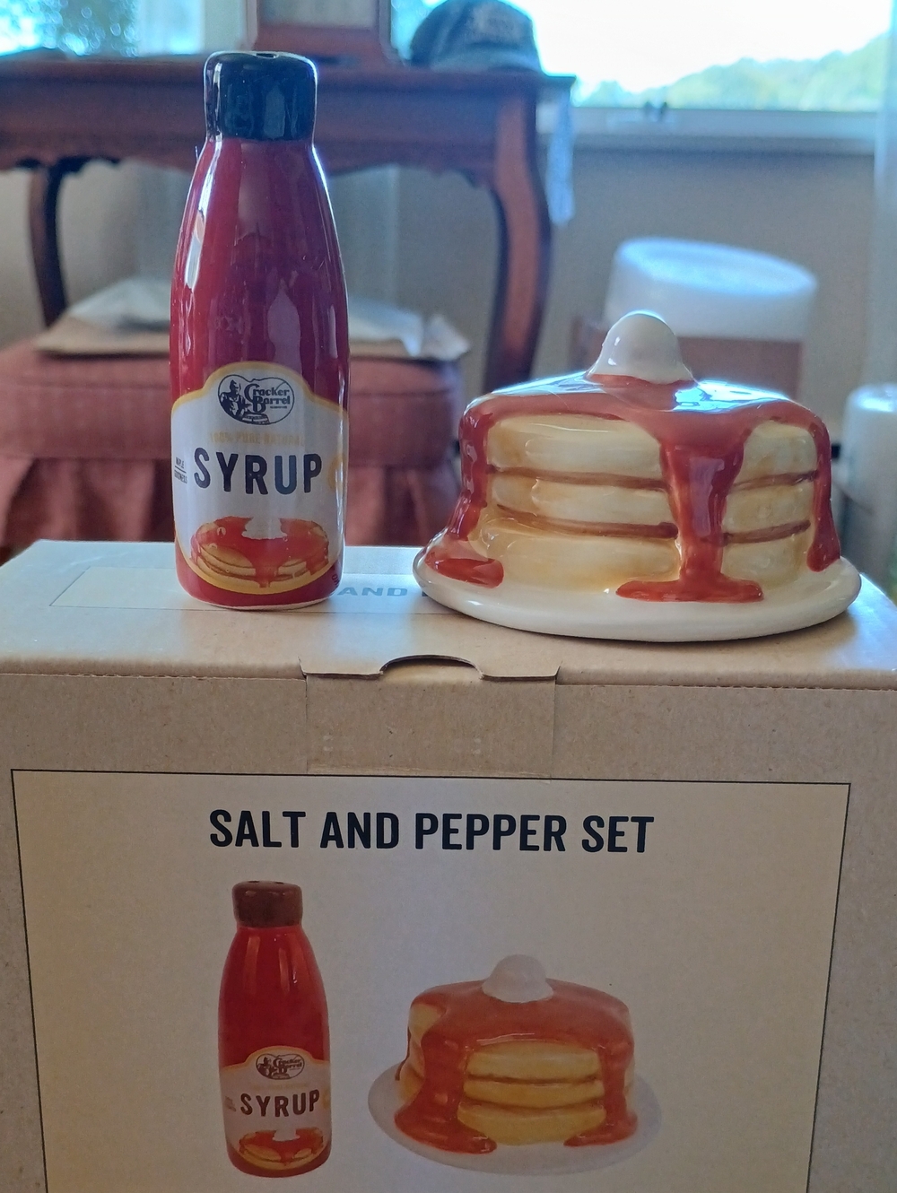 Cracker Barrel Exclusive Pancakes& Syrup Breakfast Salt & Pepper Set NIB Viral